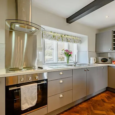 Holiday home 3 Bed In Pooley Bridge 89068 *