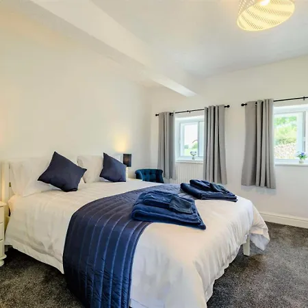 3 Bed In Penrith Oc-89068 * Tirril